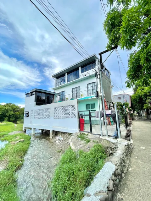 Ashburn's Transient Bauang La Union