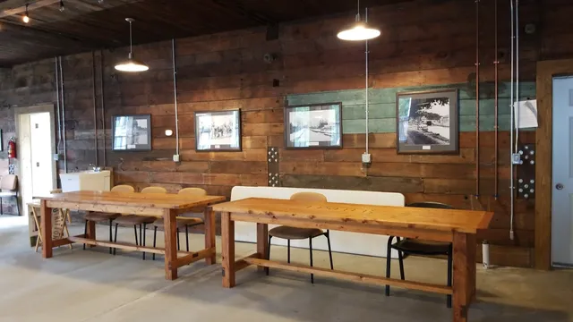 Fort Edward Canal Street Marketplace