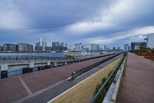 Toyosu Gururi Park (Fish Intermediate Wholesale Market Side)