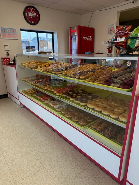 5 STAR DONUTS AND DELI