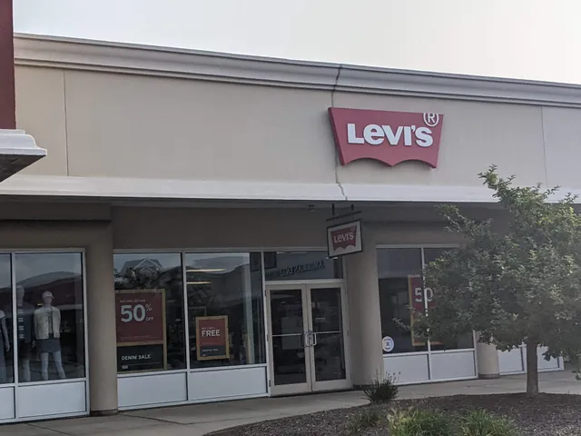 Levi’s Outlet Store
