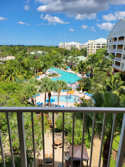 Vacation Village - Ibis Building