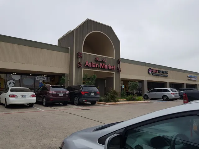 Yun Loy Asian Market