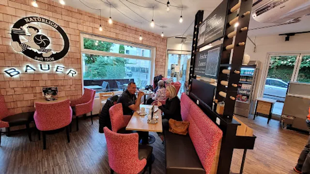 Bäckerei-Cafe-Konditorei Bauer