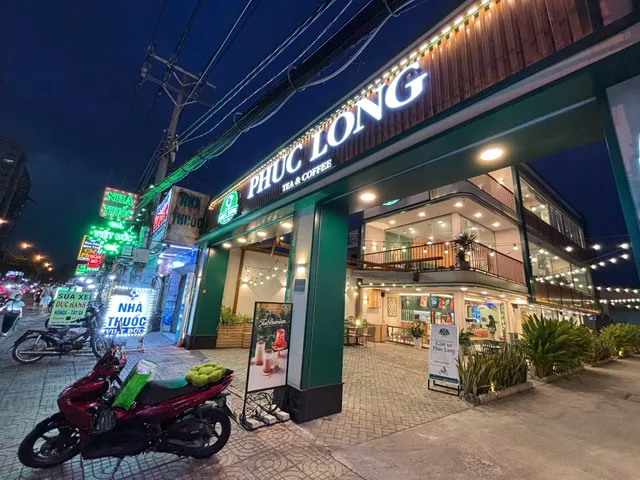 Phuc Long Coffee & Tea