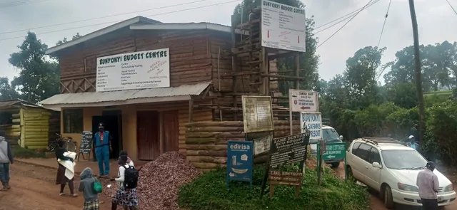 Bunyonyi Budget Center Cafe'/Hotel