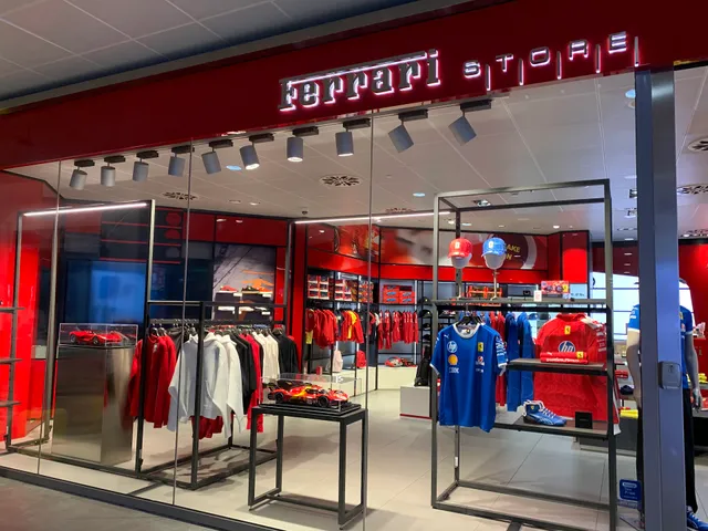 Ferrari Store - Bologna Airport