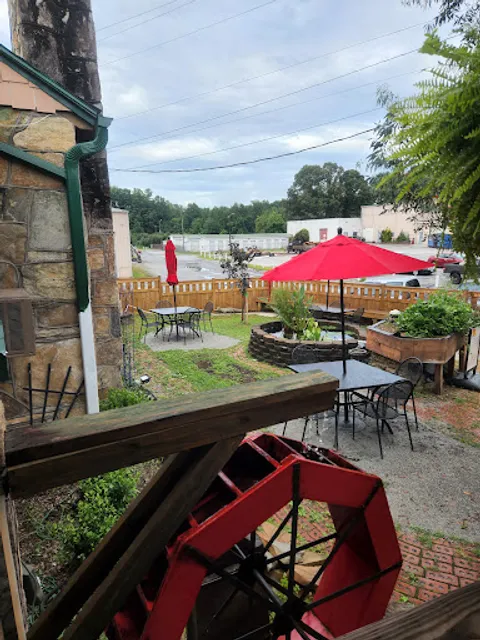 Kosta's Fireside Restaurant & Pancake Inn