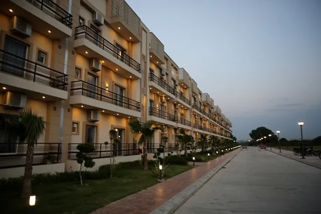 Hotel Srinika Grand