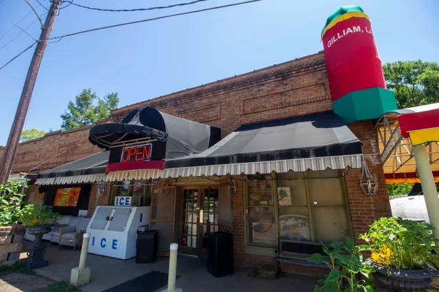 James Country Restaurant