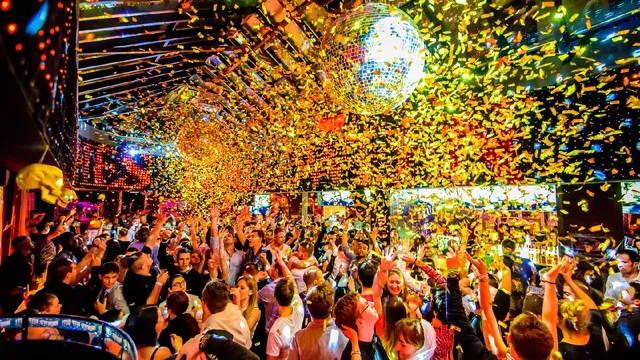 Peaches And Cream Club