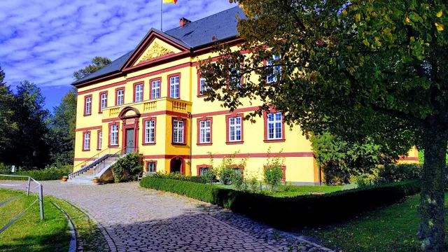 Gut Hohen Luckow Milch GmbH & Co KG