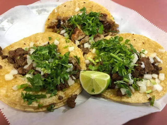 El Zapopan Market & Restaurant