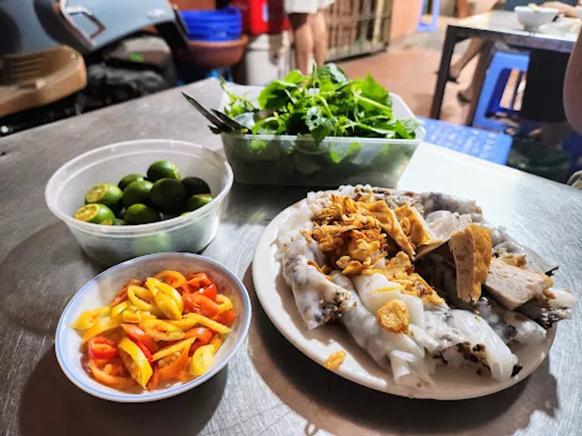 Gà tần - Bánh cuốn nóng