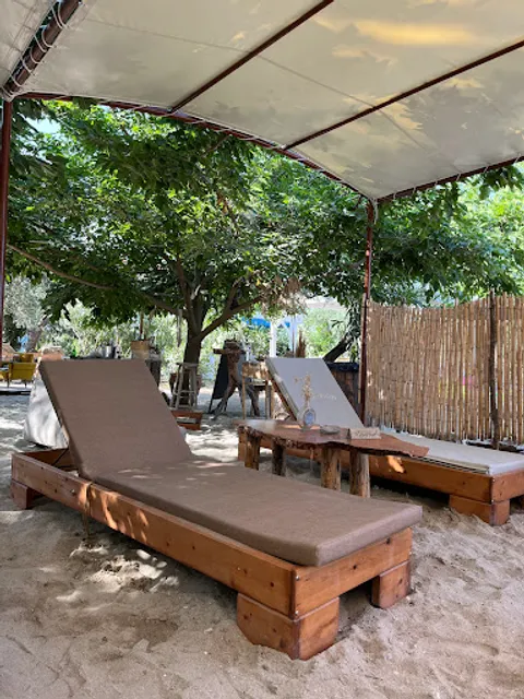 PÁPU Beach & Nature