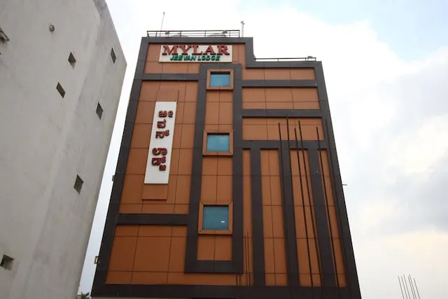 Flagship Jeevan Lodge