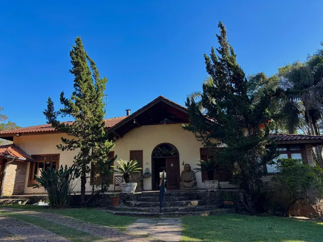 Tajj Hotel e Restaurante