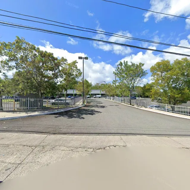 Ciudad Jardín Shopping Village