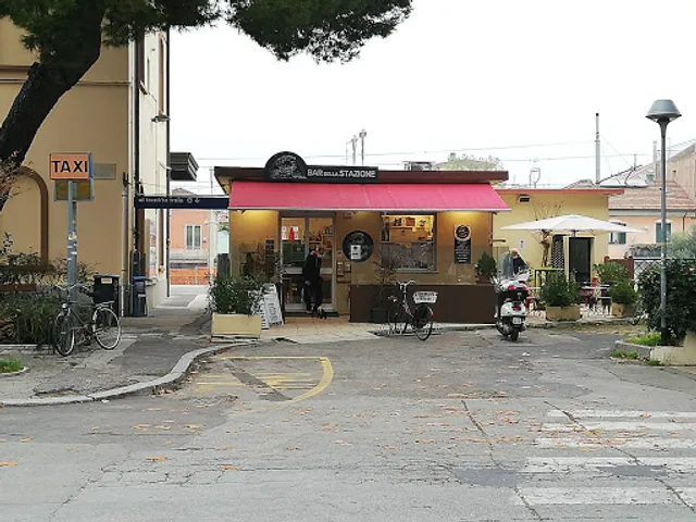Bar Edicola della Stazione di Parini Romina