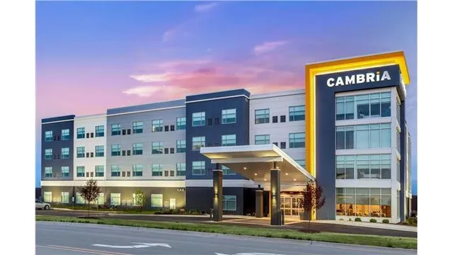 Cambria Hotel Davenport Quad Cities