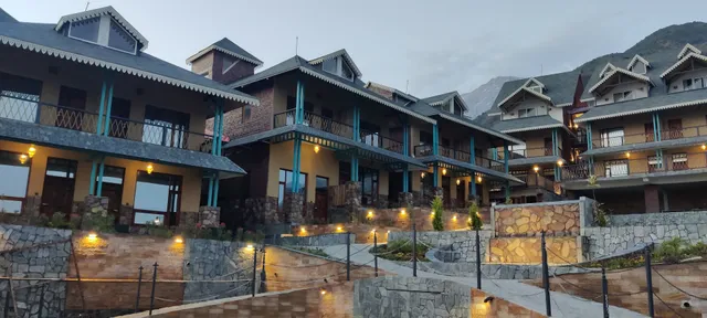 Tiaraa Jujurana Resort & Spa