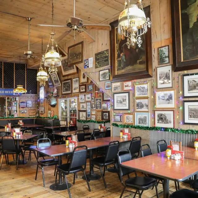 Palace Restaurant & Saloon