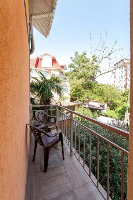 Schastlivy Slon Guest House