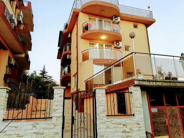 Къща за гости "РАЙ" Ахтопол