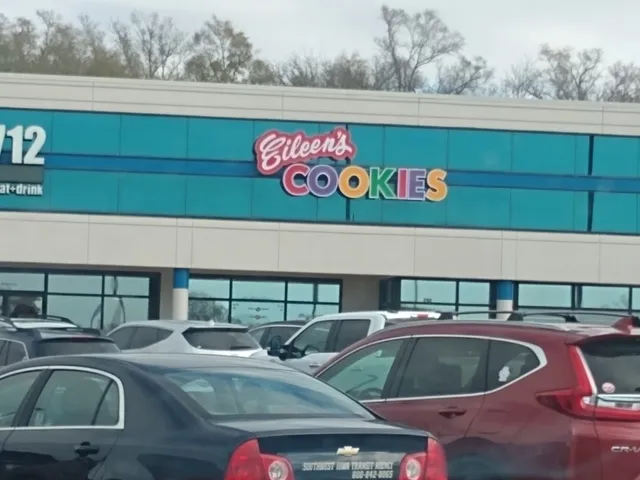 Shoppes at Madison Avenue