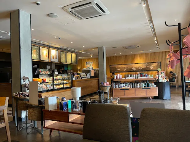 Starbucks Rawamangun