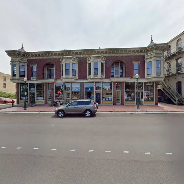 Ellwood’s Green Block Lager & Ale room