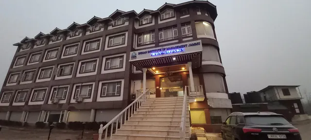 Hotel Kashmir Residency