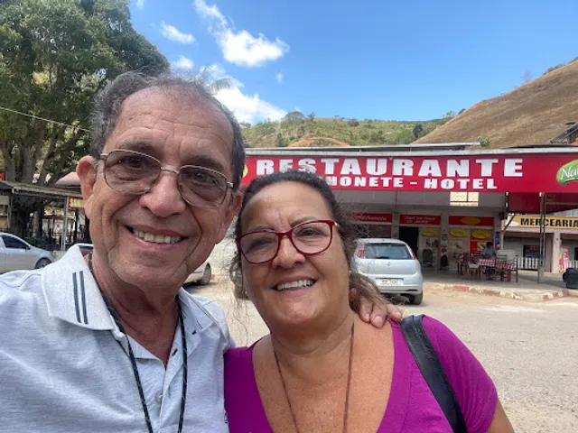 Restaurante Fogão A Lenha//leitão e C&A