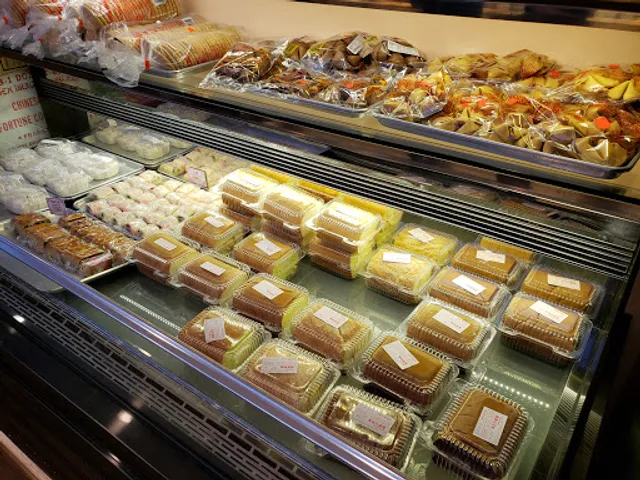 Chiu Quon Bakery 超群茶餐廳