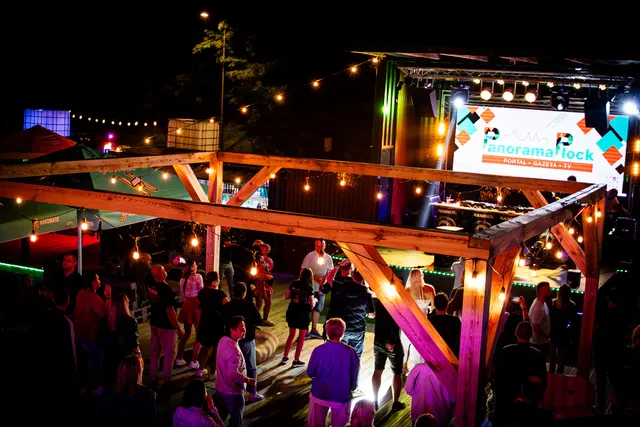 Tutaj Przystań Towarzyska - Music • Food • Drink