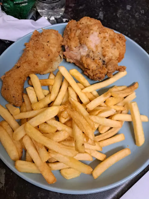 HUCKLEBERRY CHICKEN BROXBOURNE