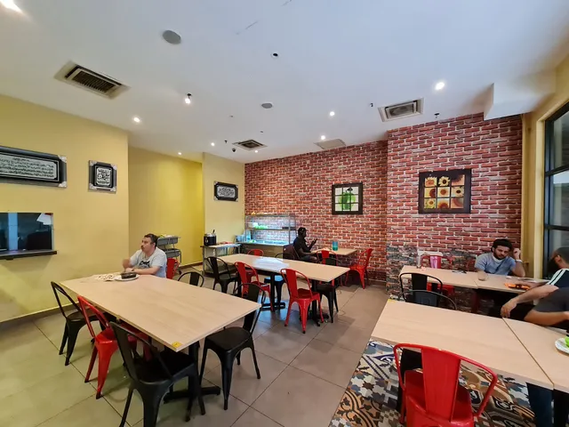 HALF MOON KITCHEN De Centrum MALL