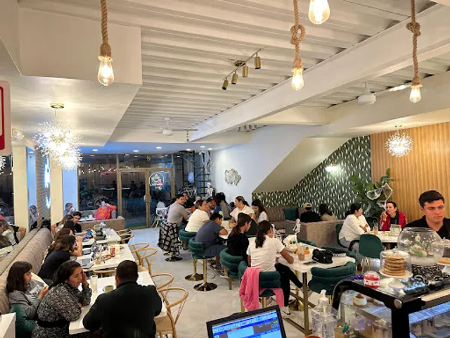 Amelie Coffee & Brunch