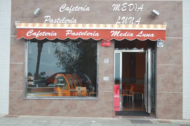 Cafetería Media Luna