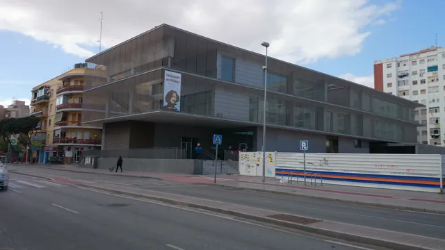 Library "Miguel de Cervantes"