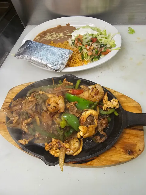 El Poblano Mexican Restaurant 2