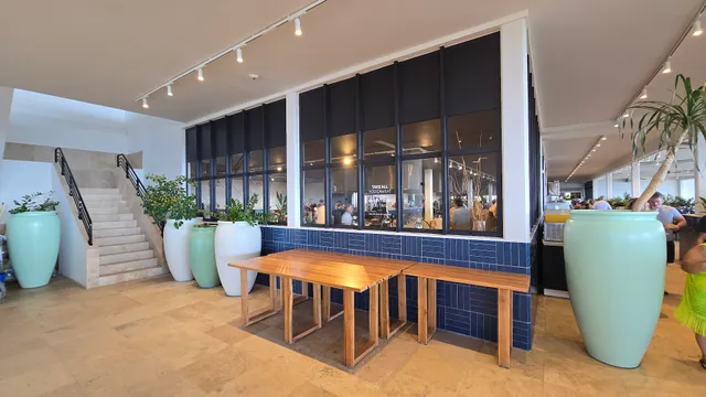 Breeze Main Restaurant