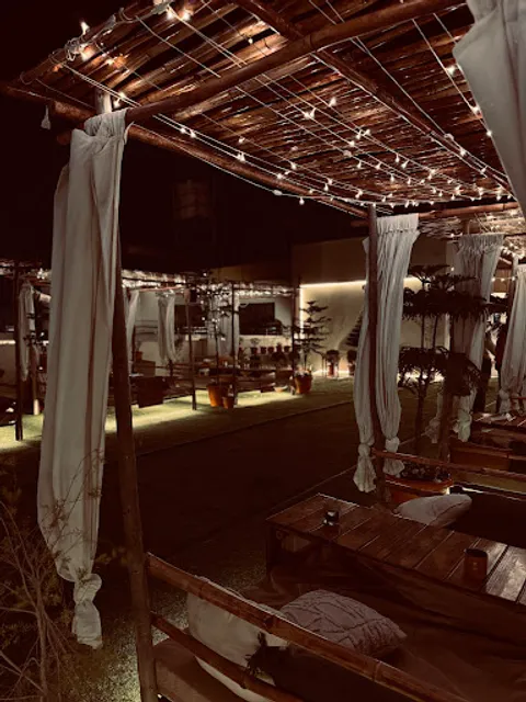 The 4th Story Cafe & Co.