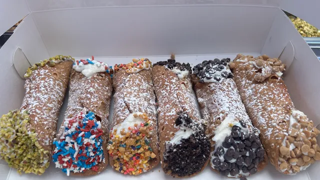 Sugar Mama Cannoli Cart