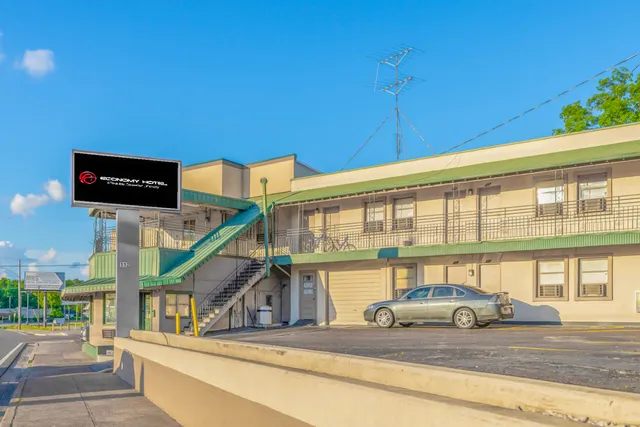 Economy Hotel Covington