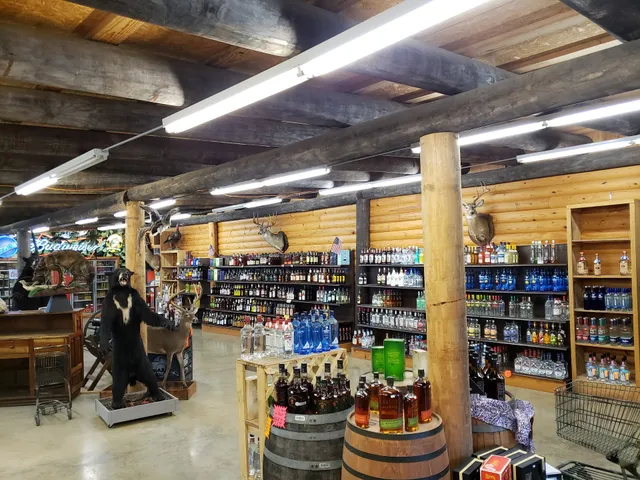 Outlaw liquor store / Royal Outlaw Liquor Wine Beer store