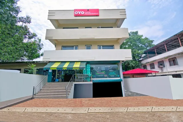 Super OYO Flagship Blessings Residency