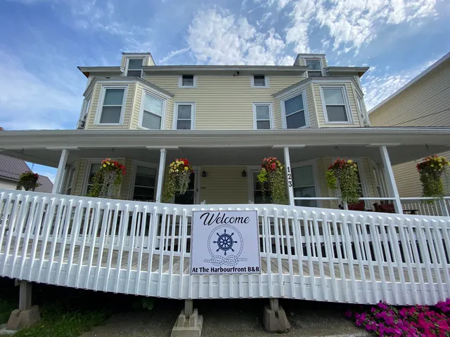 At The Harbourfront Inn B&B Inc