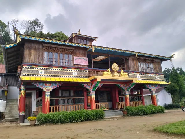 Crazy Stay, Srikhola