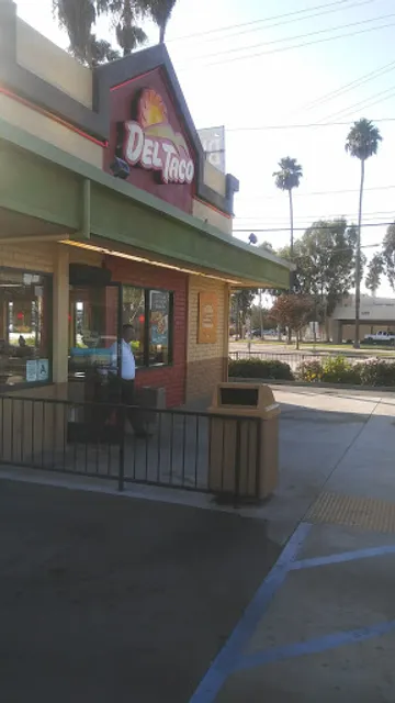 Del Taco